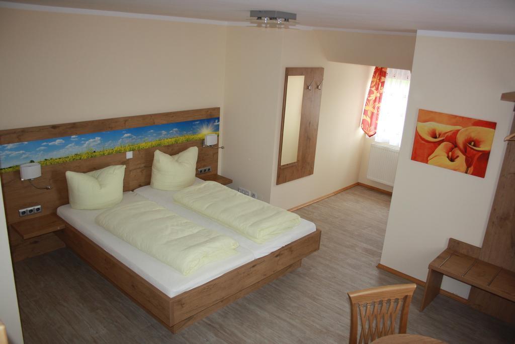 Landgasthof Haagen Schwabhausen bei Dachau Chambre photo